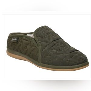 Zodiac Preston Slippers NWT